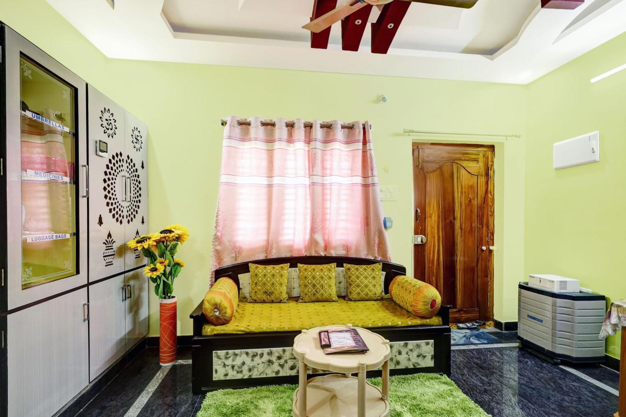 Sri Sakthi Home Stay - Beyond The Expectations- 10 To 15 Minutes Drive From Railway Station And Bus Station Тирупати Экстерьер фото